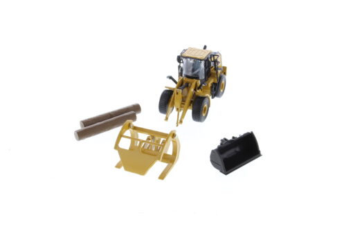 Cat Diecast 1:64 950M Wheel Loader with Log Fork 85635 - Image 17