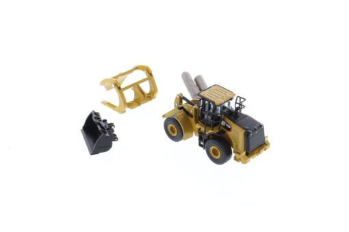 Cat Diecast 1:64 950M Wheel Loader with Log Fork 85635 - Image 12