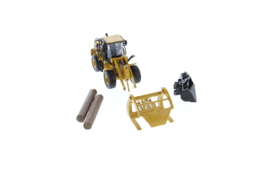 Cat Diecast 1:64 950M Wheel Loader with Log Fork 85635 - Image 3