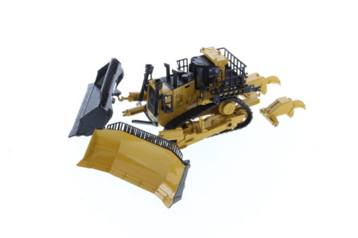 Cat Diecast 1:64 D11 Track-Type Tractor with JEL Blade 85637 - Image 30