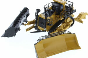 Cat Diecast 1:64 D11 Track-Type Tractor with JEL Blade 85637