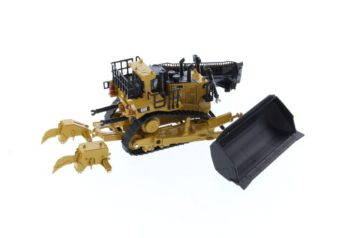 Cat Diecast 1:64 D11 Track-Type Tractor with JEL Blade 85637 - Image 6