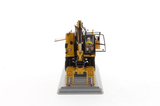 Cat Diecast M323F Railroad Wheeled Excavator 85662 - Image 2