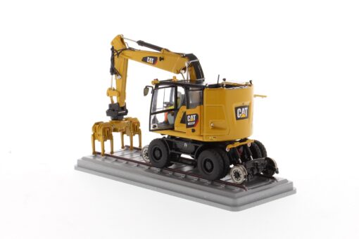 Cat Diecast M323F Railroad Wheeled Excavator 85662 - Image 17