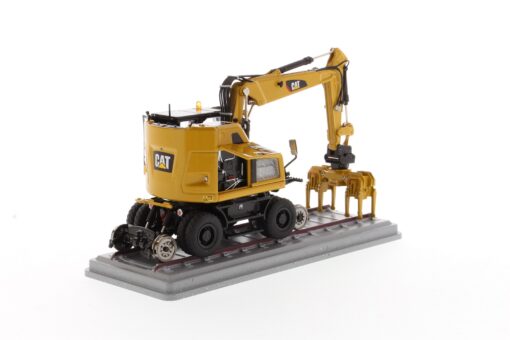 Cat Diecast M323F Railroad Wheeled Excavator 85662 - Image 15