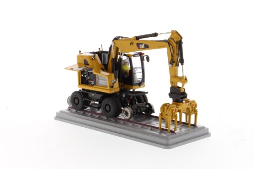 Cat Diecast M323F Railroad Wheeled Excavator 85662 - Image 13
