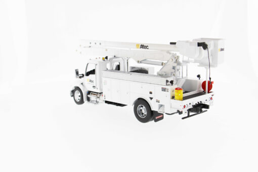 Kenworth 1:32 T380 with Altec AA55 Aerial Crane White Truck, White Body 71100 - Image 6