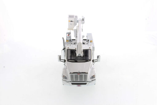 Peterbilt 1:32 scale Model 536 with AA55 Altec Crane. White Truck, White Body 71105 - Image 9