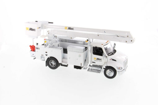 Peterbilt 1:32 scale Model 536 with AA55 Altec Crane. White Truck, White Body 71105 - Image 3