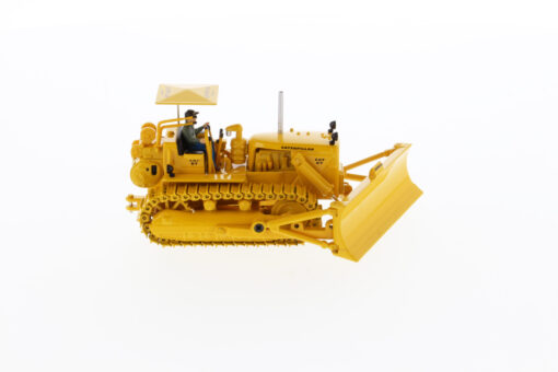 Cat Diecast D7C Track-Type Tractor Vintage Series 85577 - Image 7