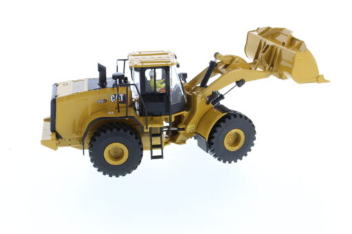 Cat Diecast 966GC Wheel Loader 85682 - Image 3