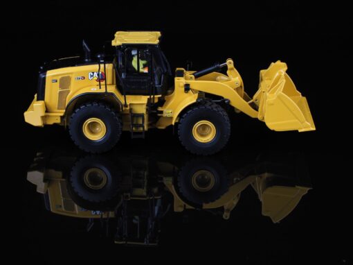 Cat Diecast 972 XE Wheel Loader 85683 - Image 6