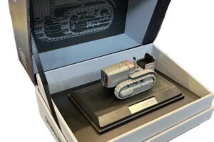 Cat 1:50 Cat Model Twenty Tractor 100th Anniversary Model 85654