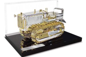 FRONT VIEW OF 85689 PREMIUM CENTENARY MODEL. GOLD/SILVER ON BASE