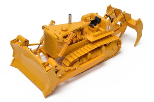 Cat 1:48 D9G Dozer with 9R Rip Blade by CCM - CCMD9G