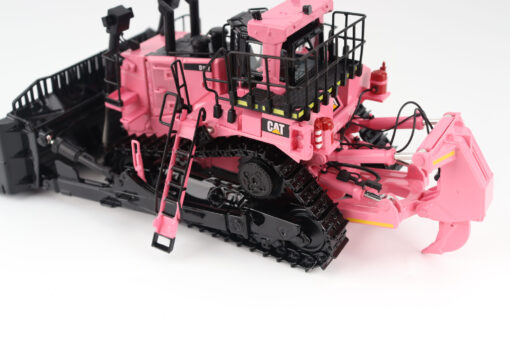 Cat Diecast PINK D11T Track-Type Tractor JEL design 85565P - SOLD OUT - Image 3