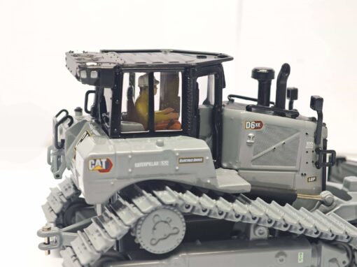 Cat Diecast D6 XE LGP VPAT Track Type Tractor 85554BGC - Image 11