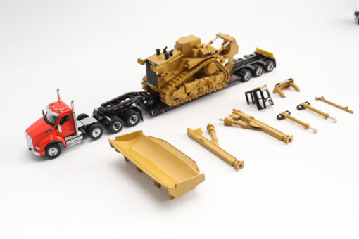 Kenworth 1:50 scale T880 Day Cab Tandem and Trail King TK120 Lowboy with D11 Dozer components - Image 22