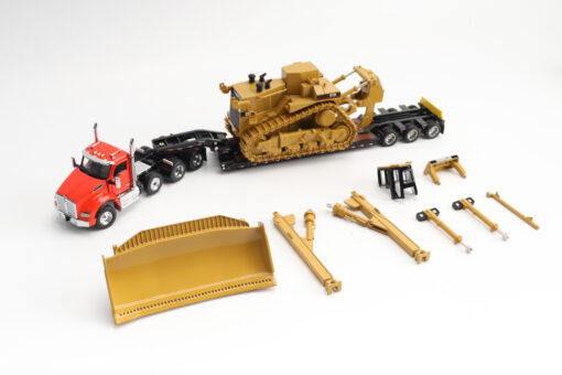 Kenworth 1:50 scale T880 Day Cab Tandem and Trail King TK120 Lowboy with D11 Dozer components - Image 20