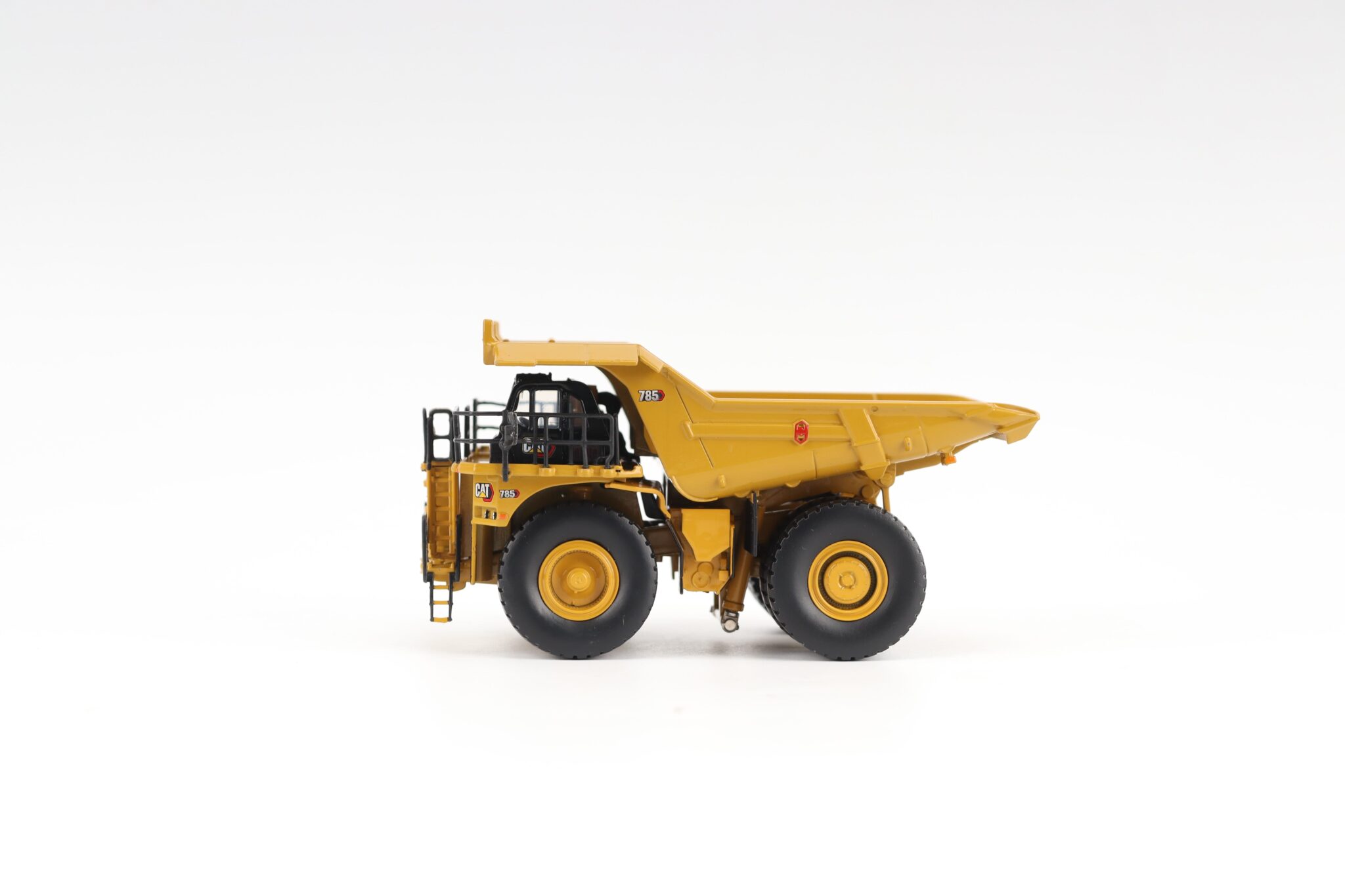 Cat 785 Mining Truck scale model replica Diecast Masters 85751 - Image 16