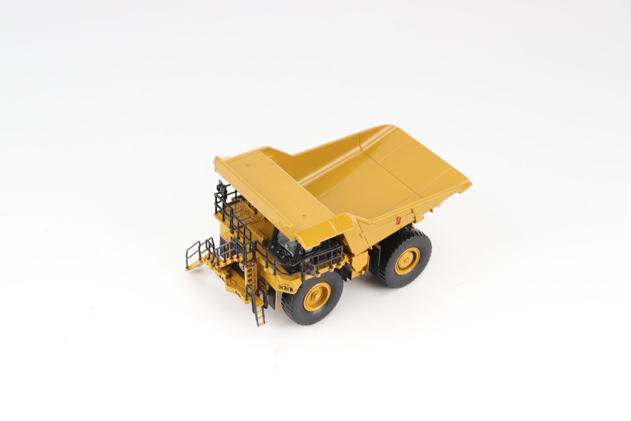 Cat 785 Mining Truck scale model replica Diecast Masters 85751 - Image 15