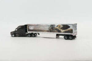 1:50 Peterbilt® 579 Ultra Loft Tractor with Next Gen Excavator Mural 85768