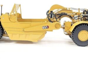 Cat 1:24 651 Wheel-Tractor Scraper CCM651