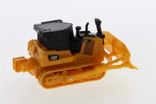 Cat 1:64 scale Remote Controlled D7E Track-Type Tractor 26002 Australian Shipping Only - Image 4