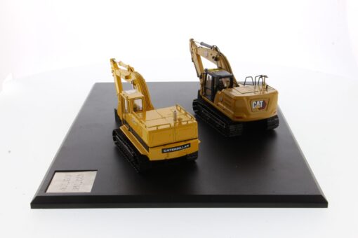 Cat Diecast 225 & 323 Hydraulic Excavator Evolution Series 85715 - Image 4